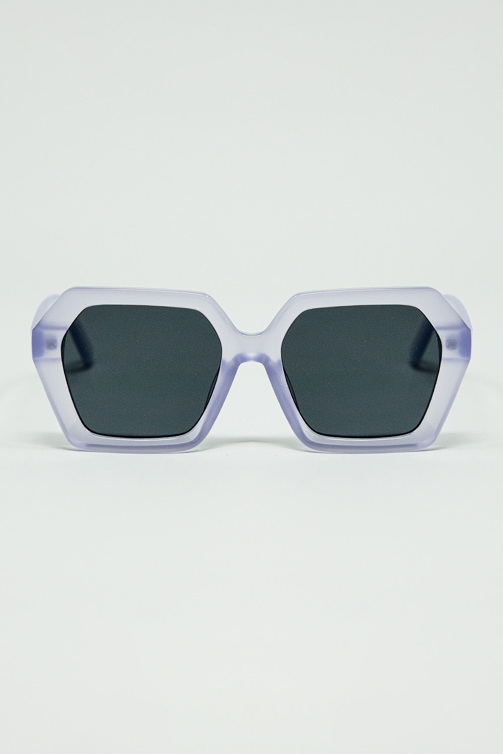 Q2 Gafas de sol rectangulares en color morado translúcido