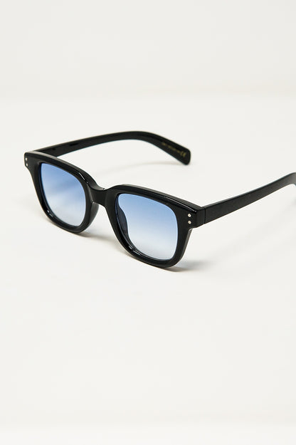 Gafas de sol retro redondas con lente azul ahumado en negro