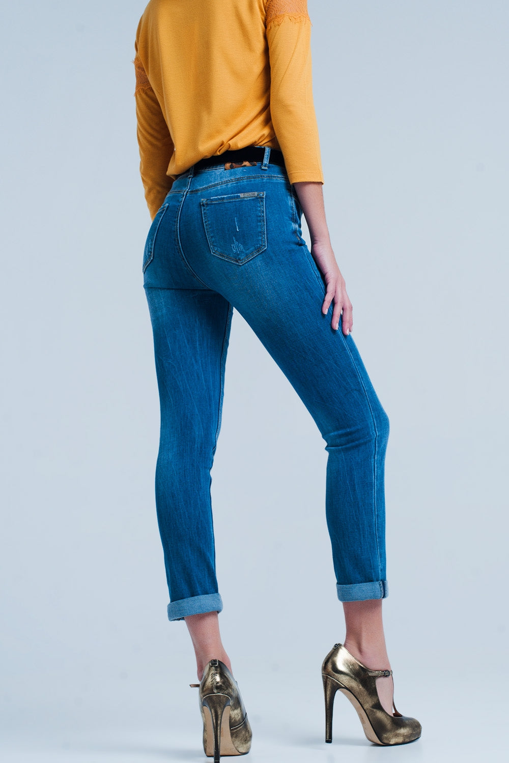 Jeans ajustado con detalle en la trabilla de leopardo