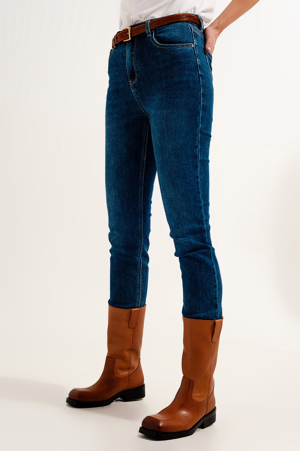 Jeans ajustados de talle alto en azul oscuro con elástico de alta calidad