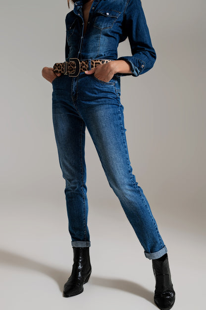 Jeans ajustados de talle alto en lavado medio