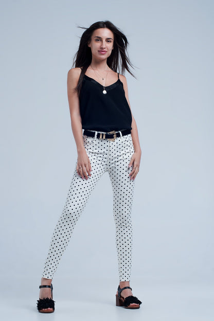 Jeans blancos con estampado de lunares