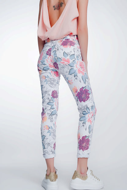 jeans boyfriend blanco con estampado floral
