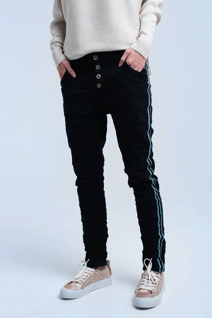 Jeans boyfriend negros con botones