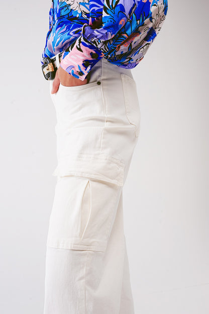 Jeans cargo de pierna recta en blanco