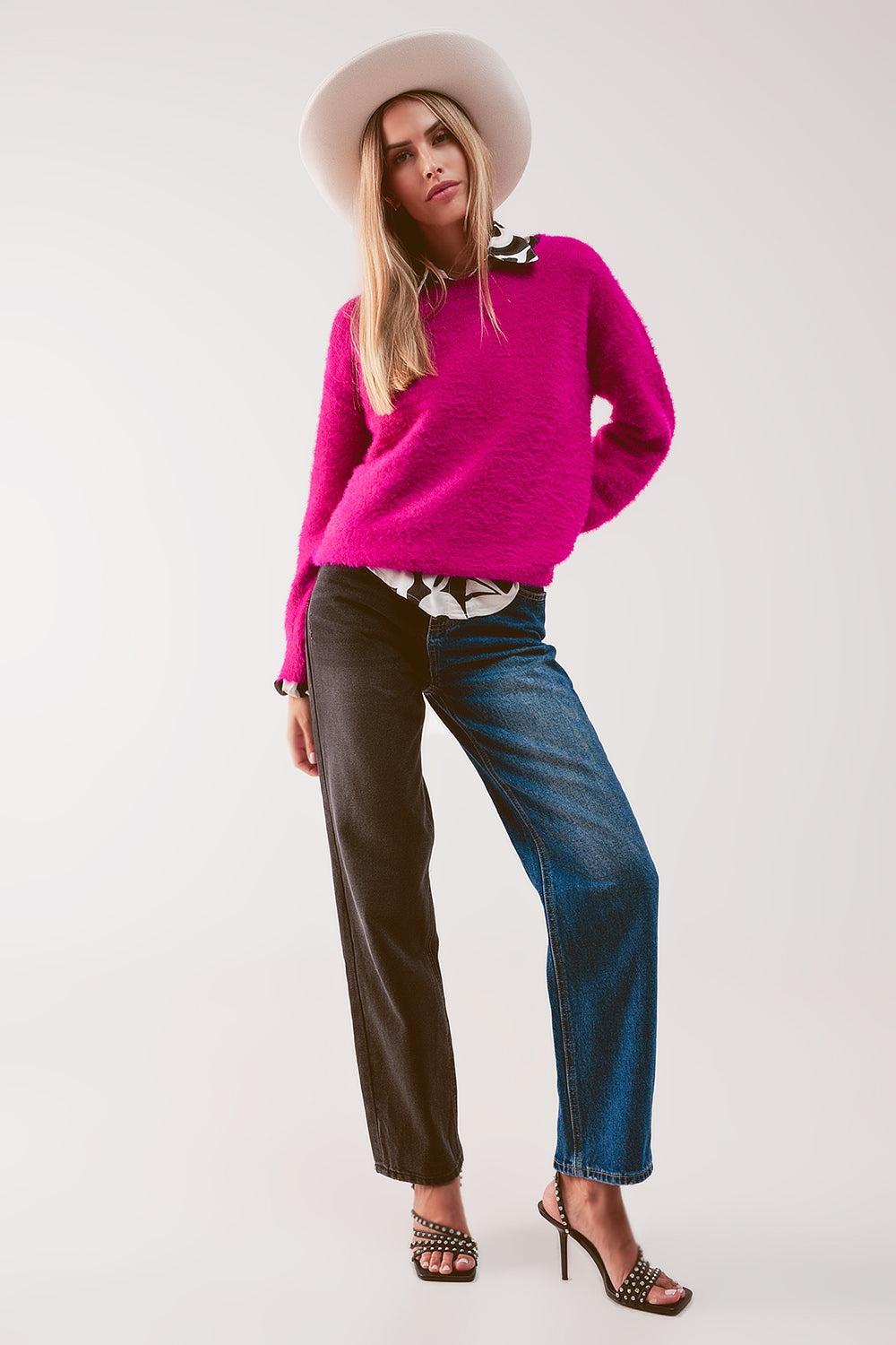 Jeans de pernera recta con diseño color block