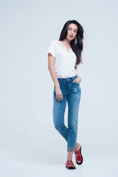Jeans rectos tobillero con detalle de cristales