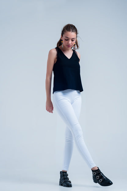 Jeggings blancos con bolsillos traseros