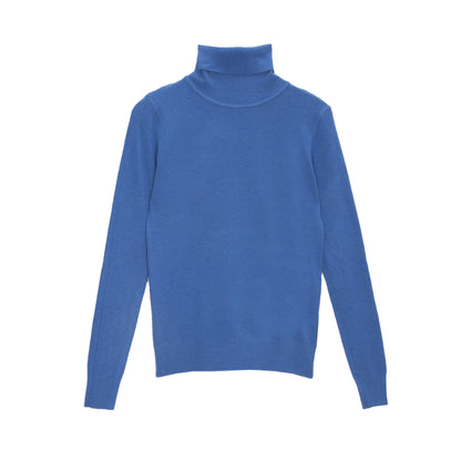 Jersey azul con cuello alto
