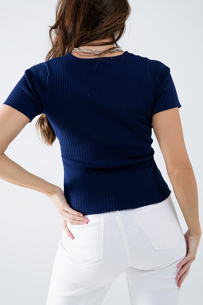 Jersey azul marino con parte delantera cruzada y cuello en V