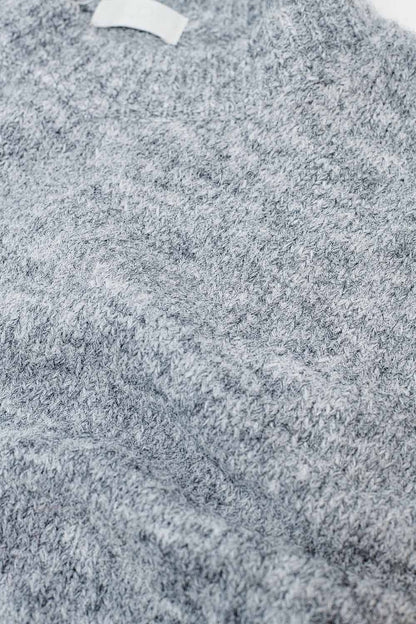 Jersey básico de punto con cuello redondo en gris