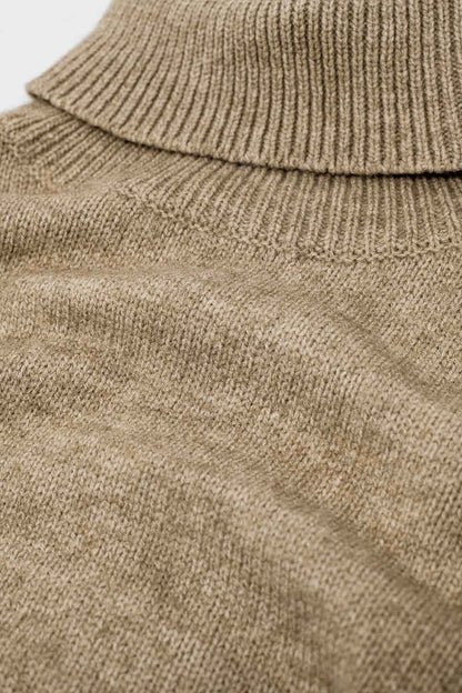 Jersey beige holgado con mangas caídas