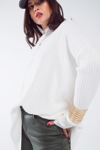Jersey blanco oversize con detalles de rayas