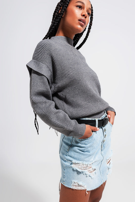 Q2 Jersey color gris con detalle en las mangas