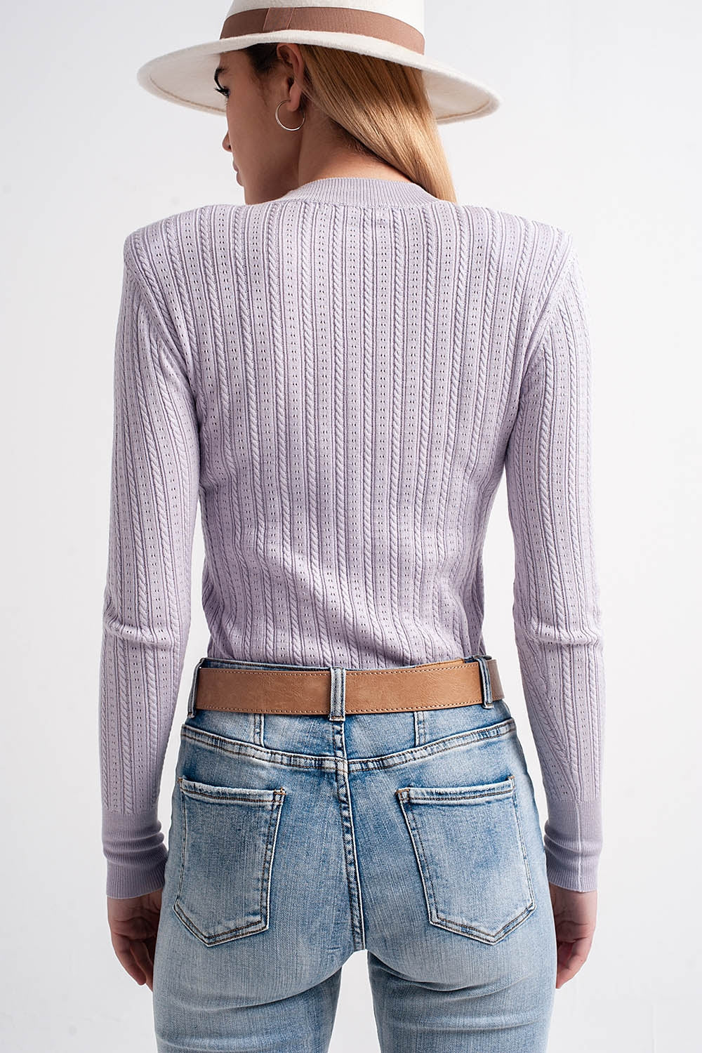 Jersey color lila con hombreras