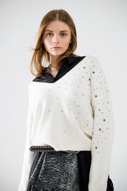 Jersey con cuello de pico adornado con estrellas metálicas