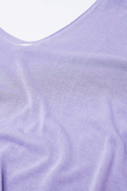 Jersey con cuello de pico en morado