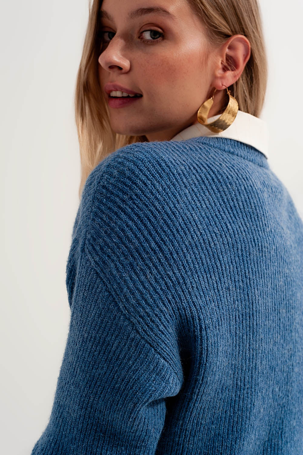 Jersey con cuello redondo color azul