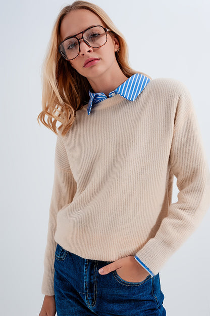 Jersey con cuello redondo color beige