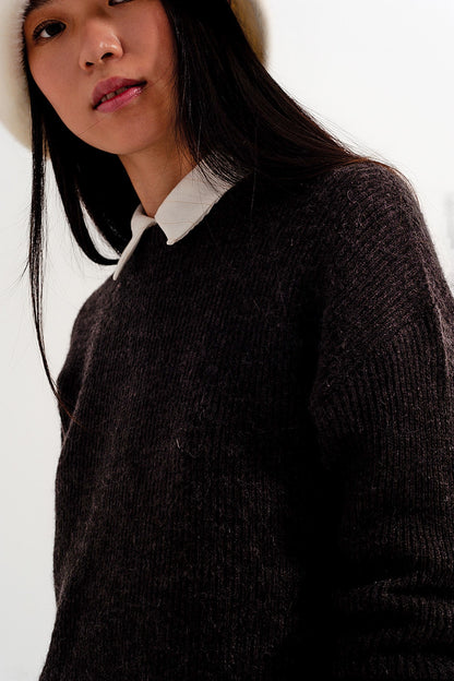 Jersey con cuello redondo color chocolate