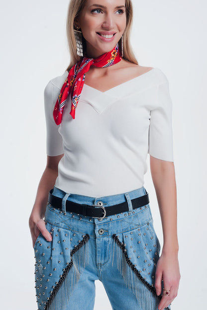 Q2 jersey crema con cuello v y manga corta
