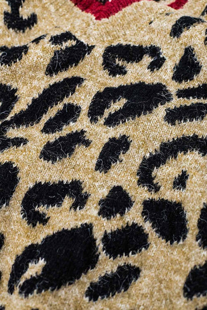 Jersey de leopardo con cuello en V y detalle de líneas rojas