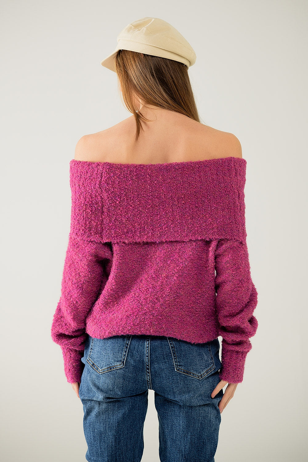 jersey de punto con cuello barco en fucsia