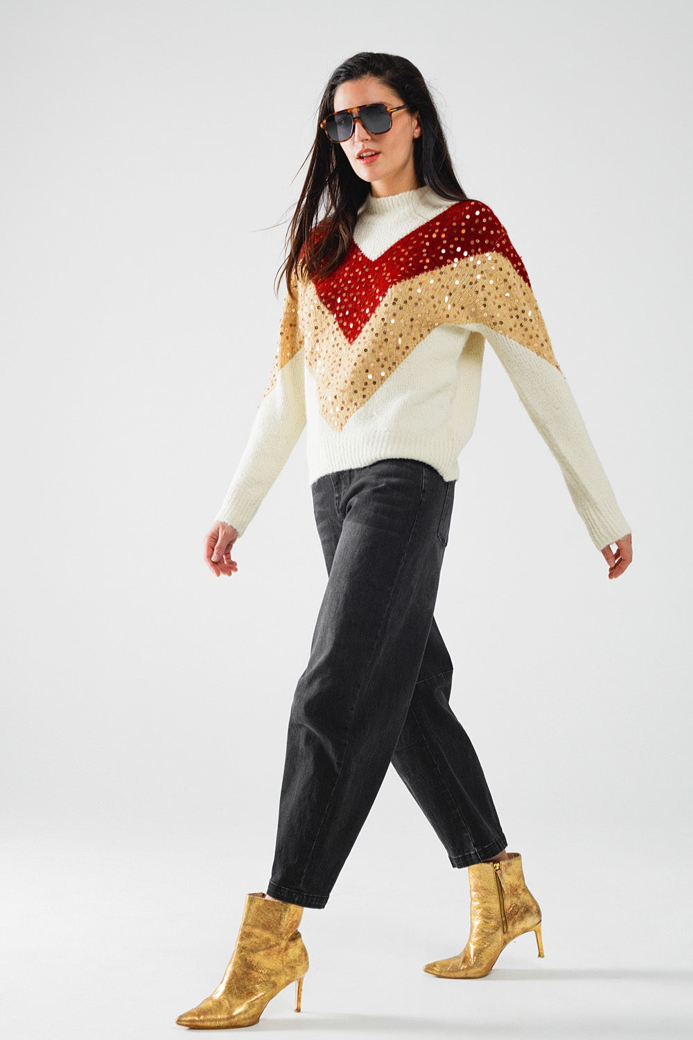 jersey de punto de color burdeos y beige con adorno de lentejuelas