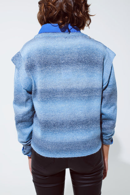 Jersey en diseño ombre azul con cuello redondo y detalles en las mangas