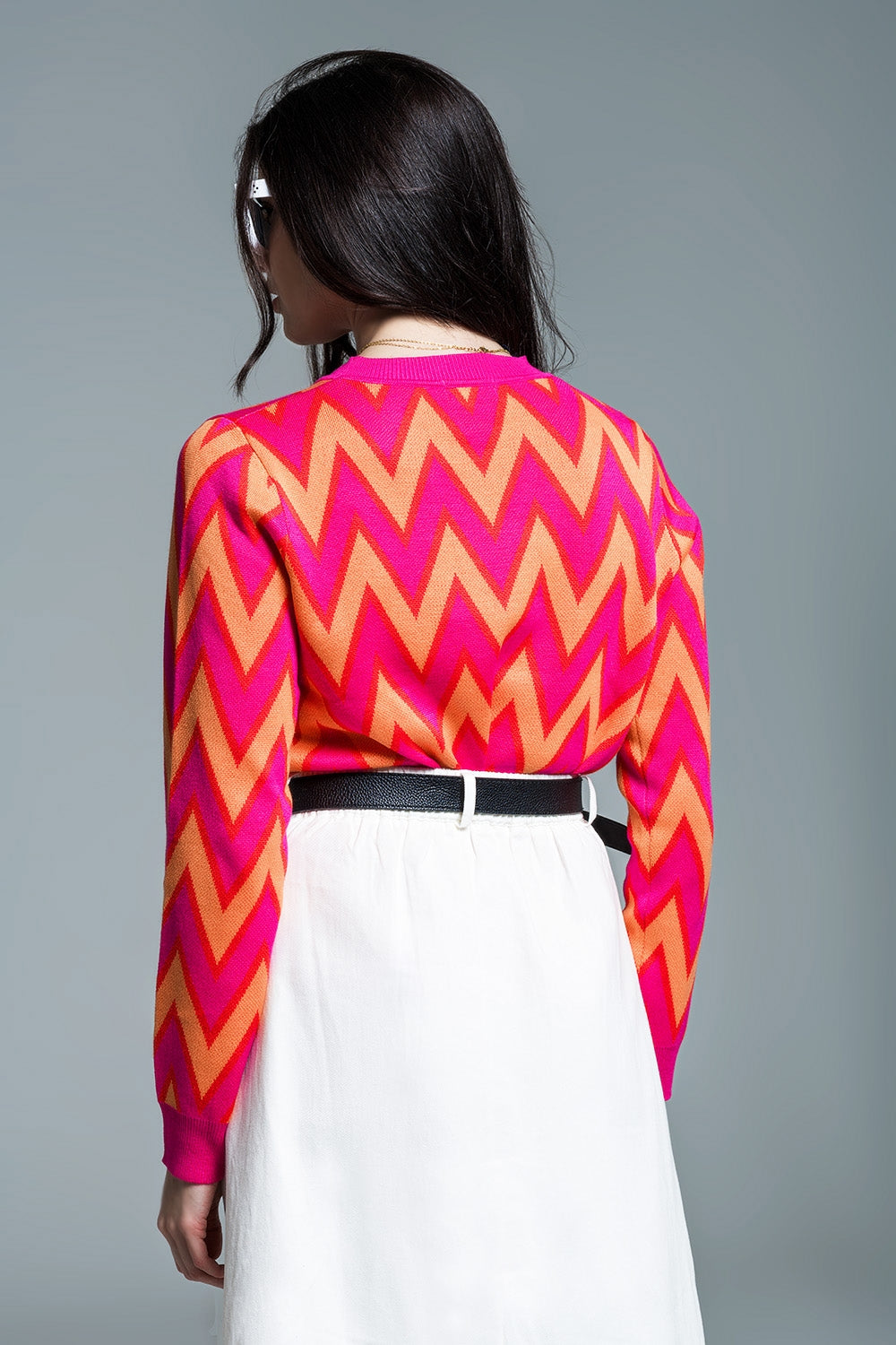 Jersey fucsia con estampado en zig zag con detalles naranjas