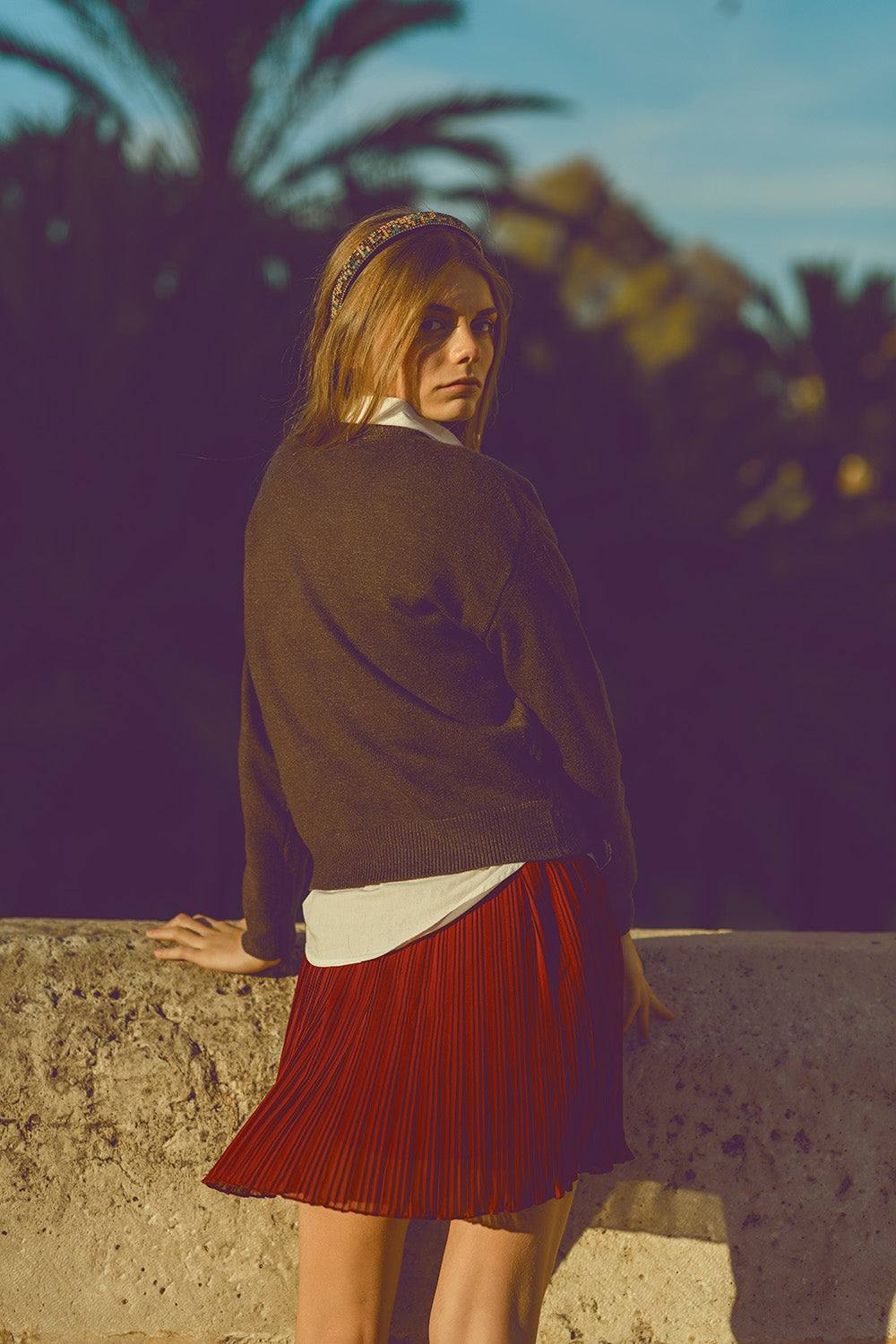 jersey gris carbón con detalle de corazón rojo