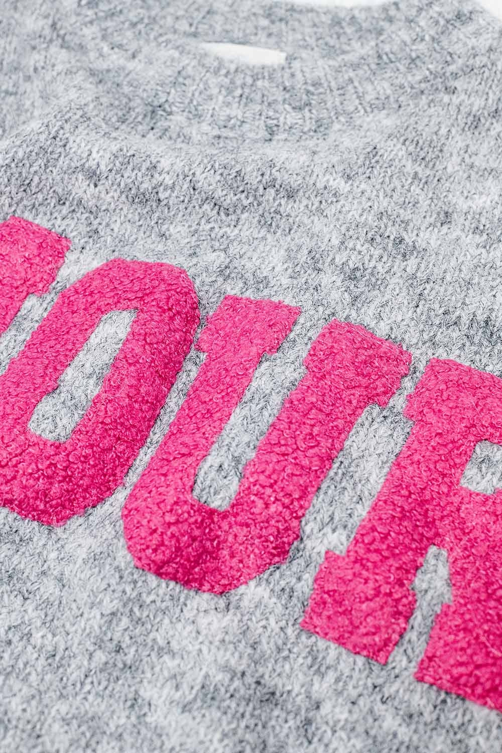 Q2 Jersey gris supersuave con el texto Amour en el pecho