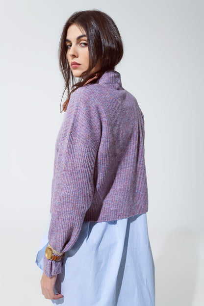 Jersey morado de cuello alto de canalé suave