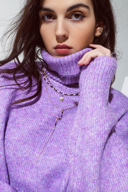 Jersey morado de cuello alto