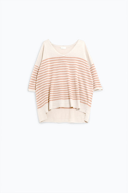 Jersey oversize beige con rayas marrones y cuello de pico