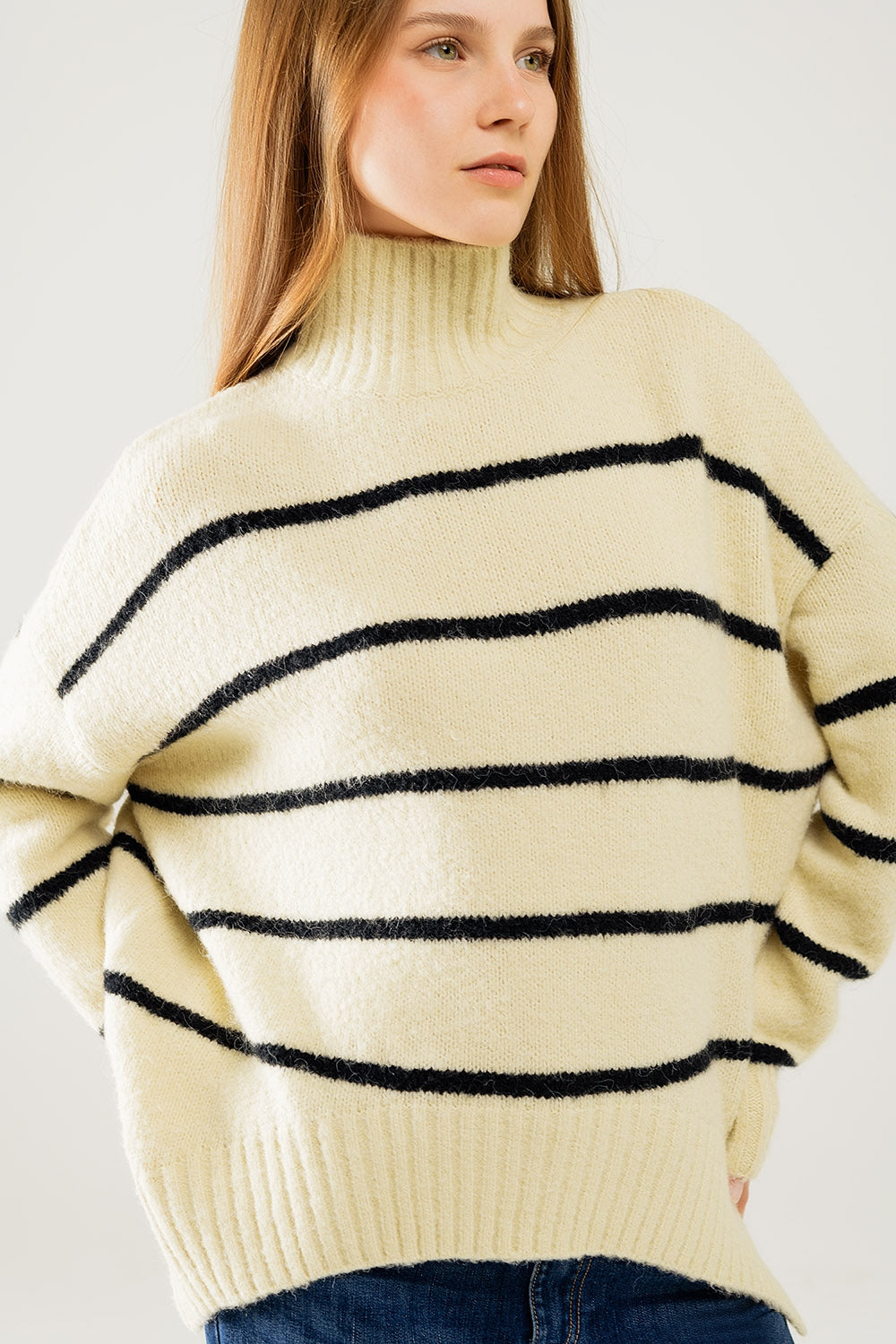 Jersey oversize crema con rayas negras
