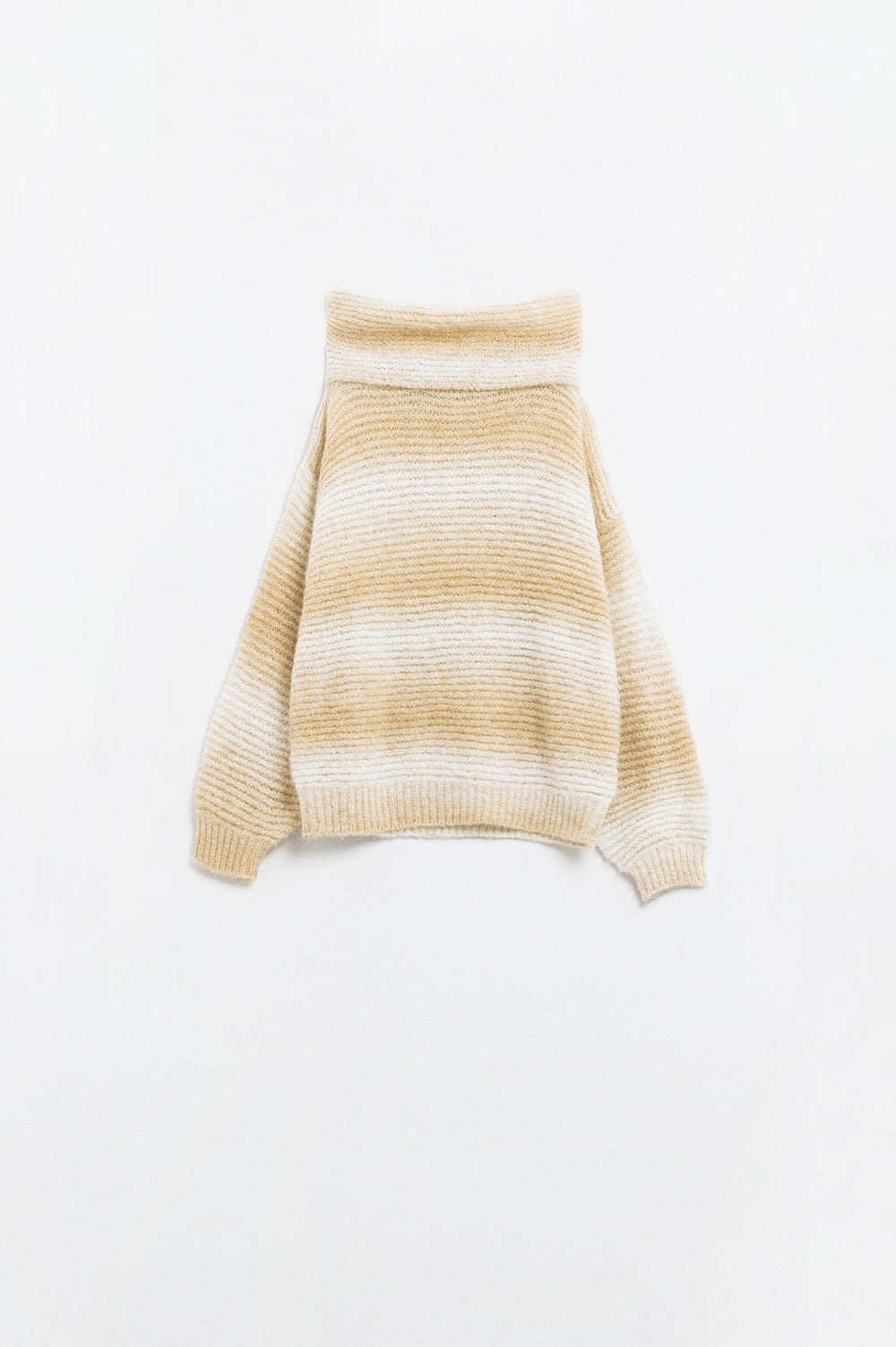 Jersey oversize de cuello alto en cálidos tonos neutros