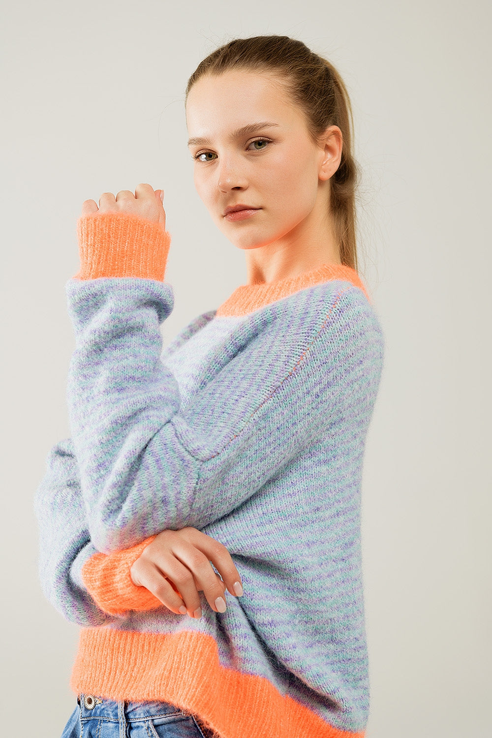 Jersey oversize de punto azul claro/naranja