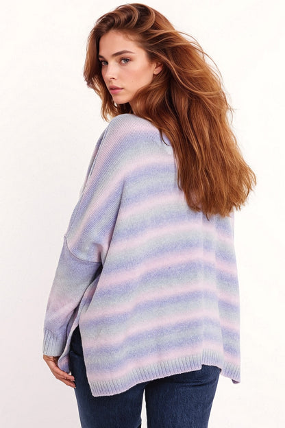 Jersey oversize multicolor en tonos morados Cuello alto con aberturas laterales