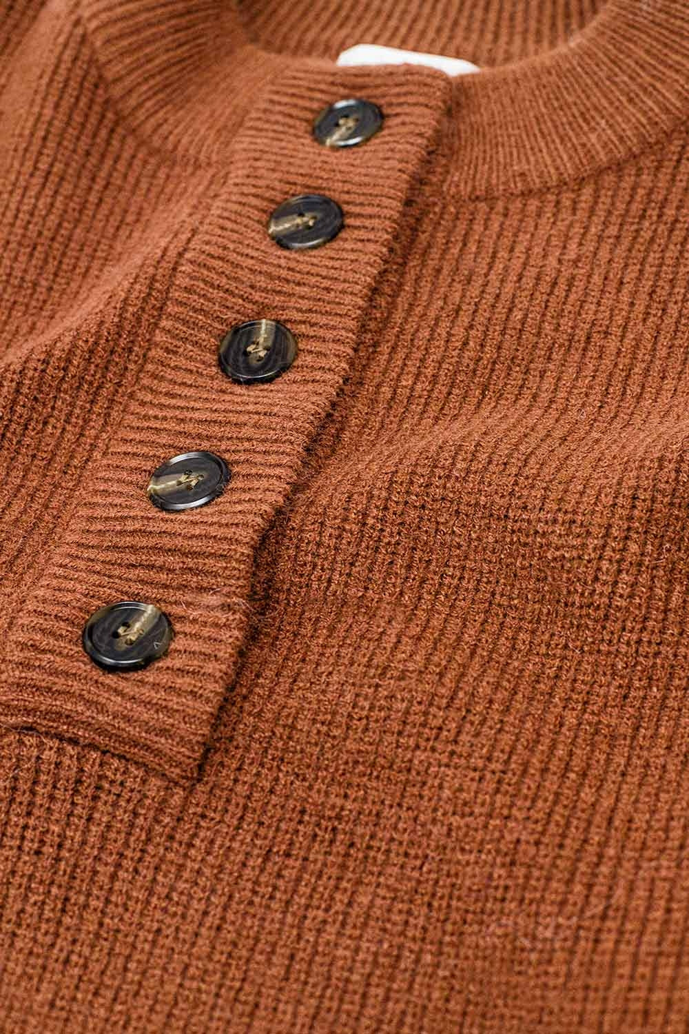 Jersey relajado de medio botón en camel