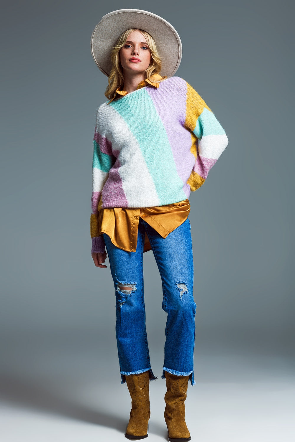 Jersey relajado de rayas diagonales multicolor con cuello barco en colores pastel