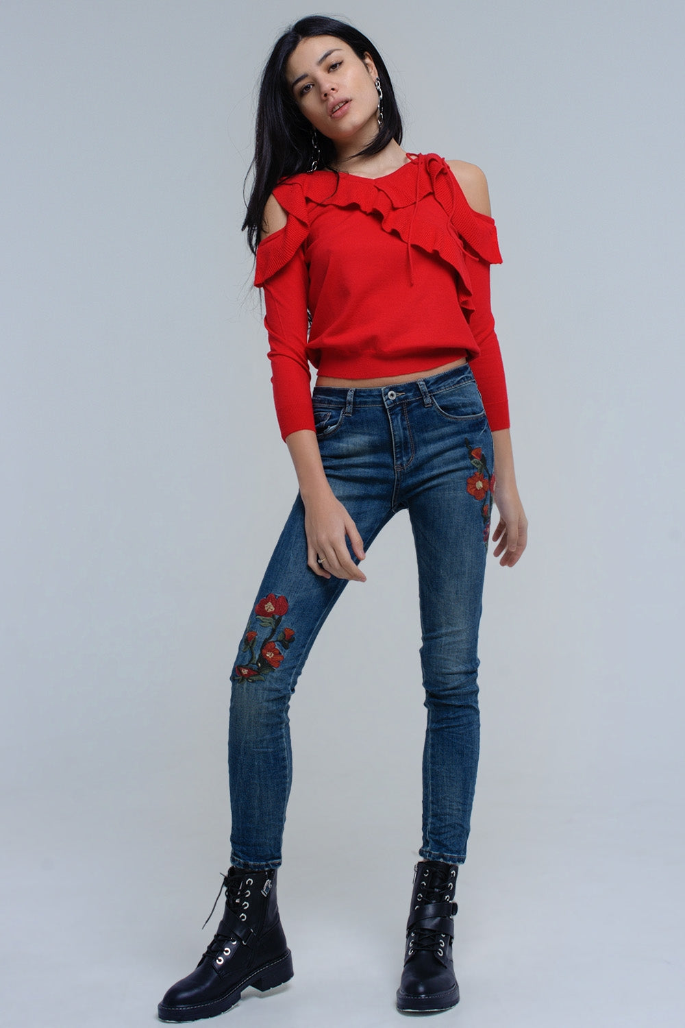 Jersey rojo con detalle de volantes
