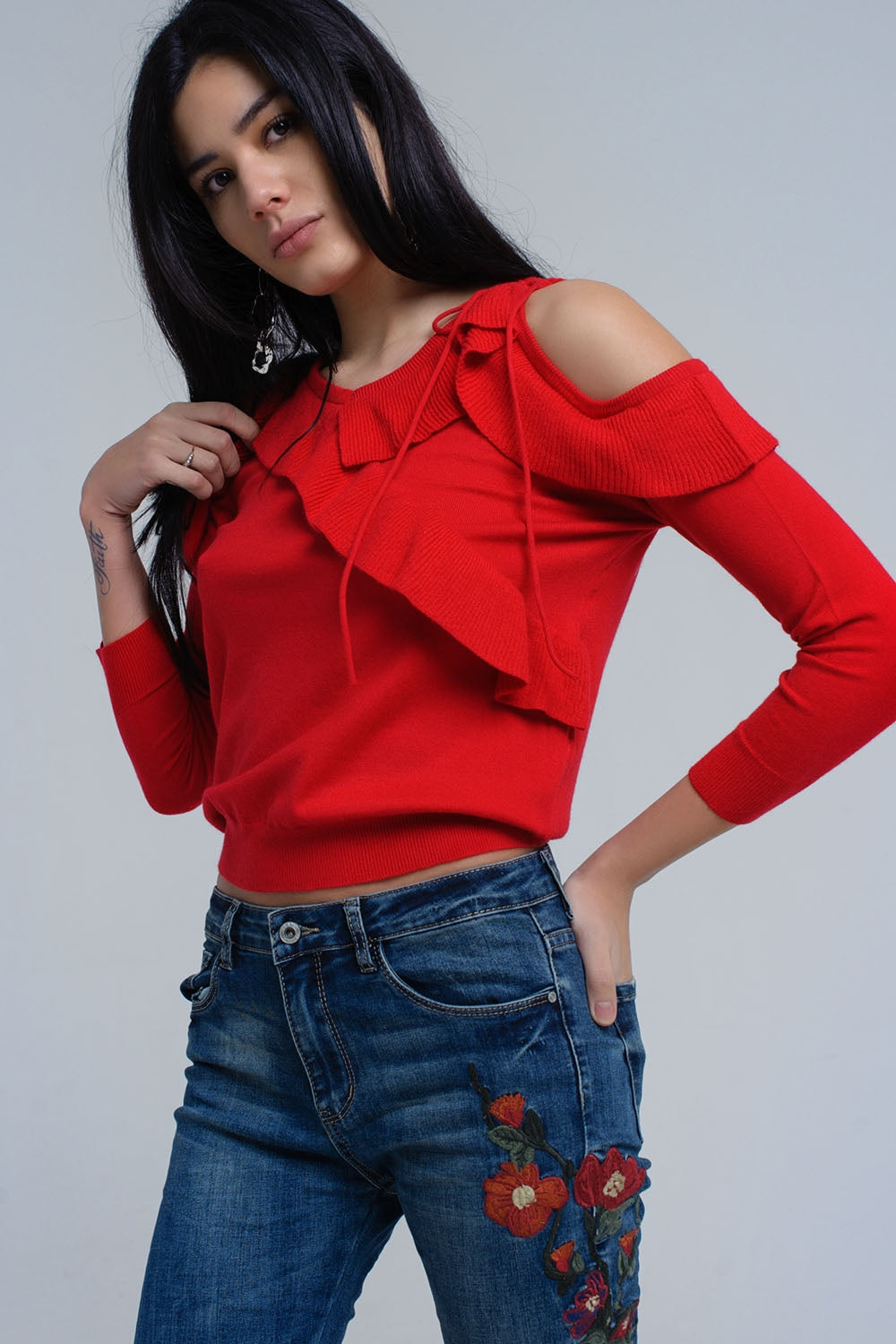 Jersey rojo con detalle de volantes