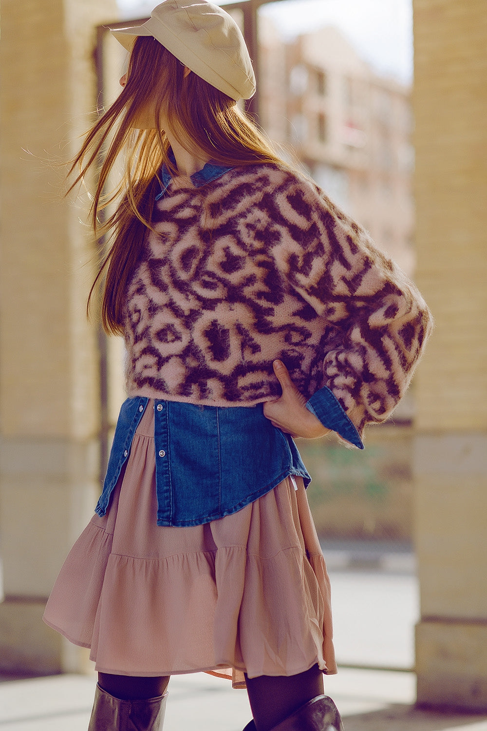 Jersey rosa con estampado de leopardo de punto de lana