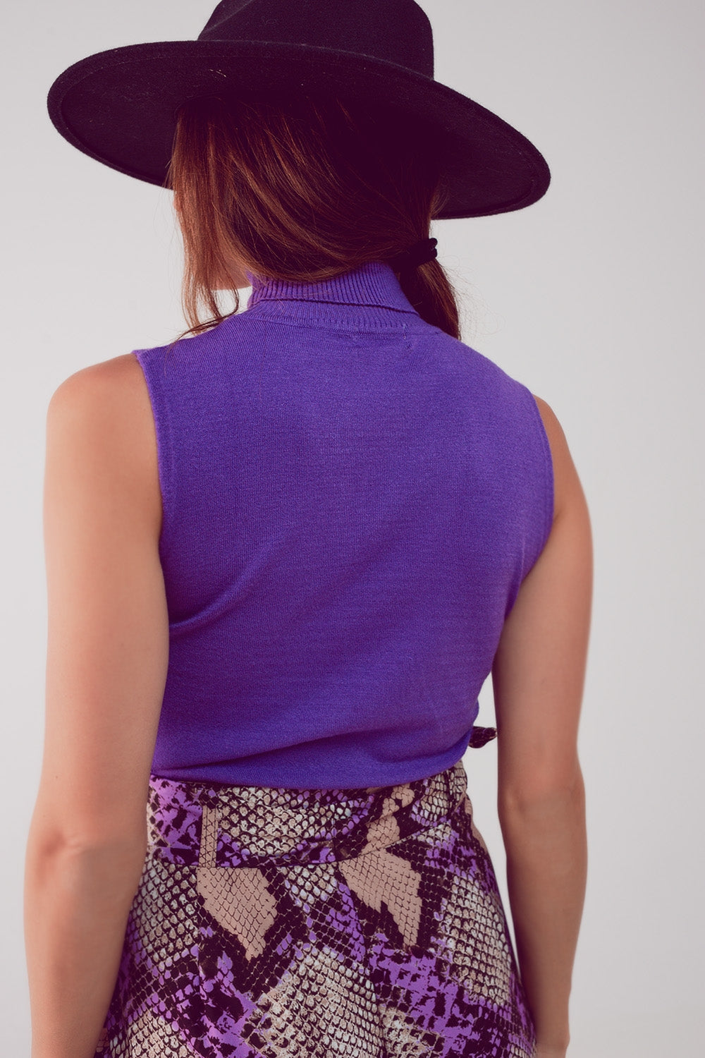 Jersey sin mangas en color morado