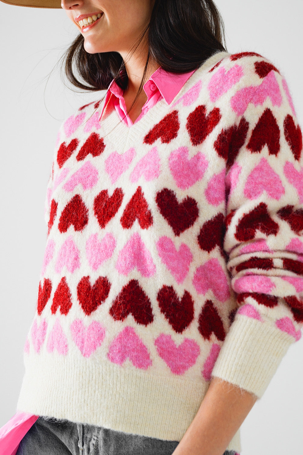 jersey suave en crudo con corazones rosas