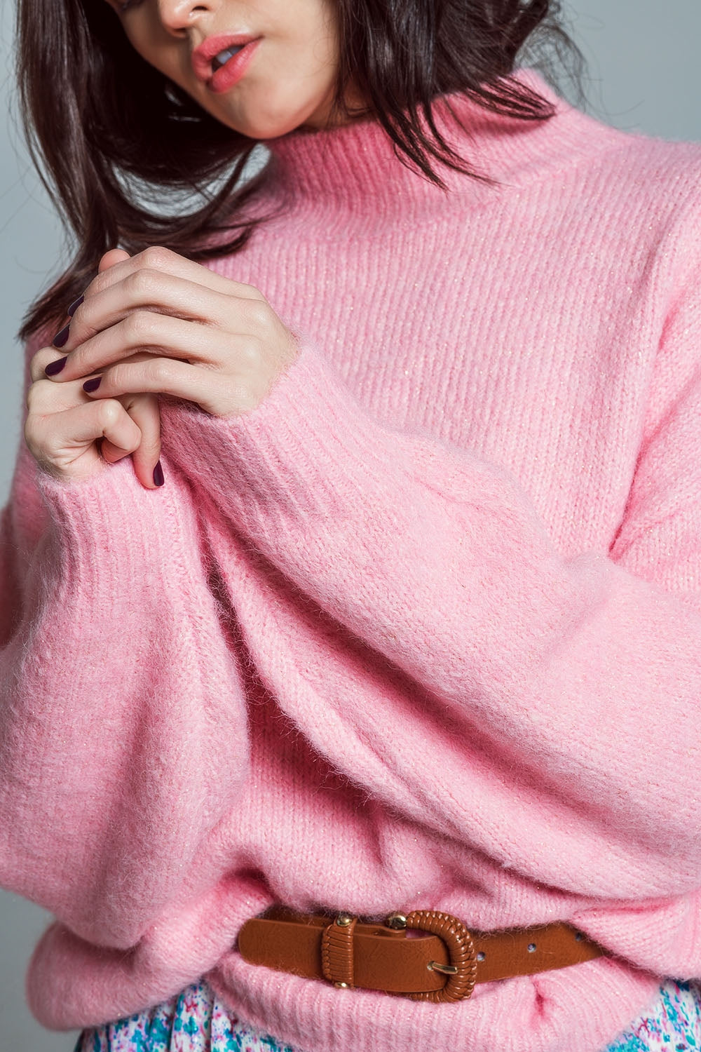 Jersey supergrande con cuello alto y mangas globo en rosa