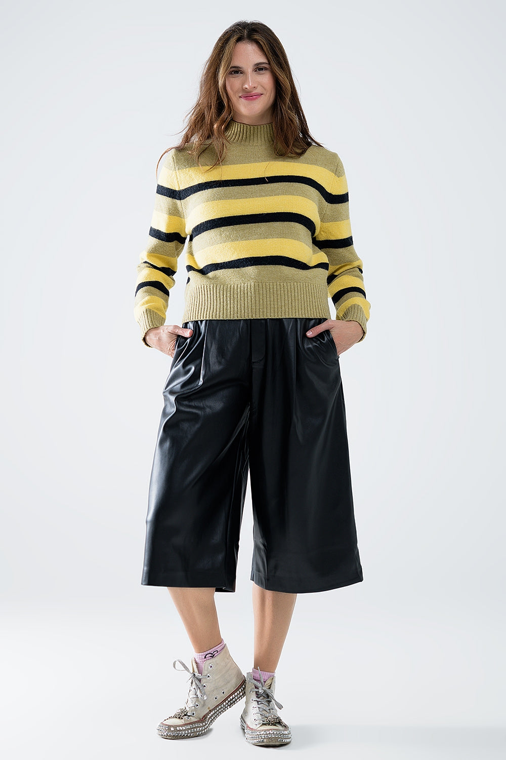 Jersey verde con rayas negras y amarillas