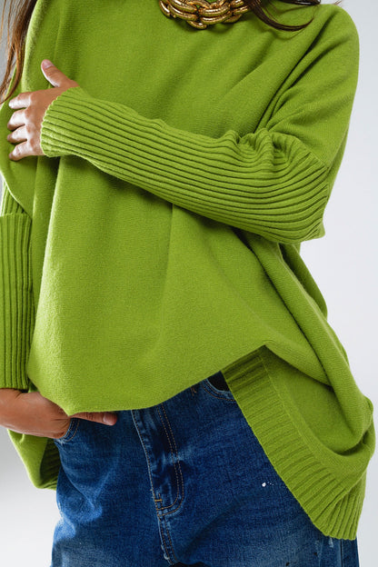 Jersey verde de gran tamaño y acogedor con mangas acanaladas