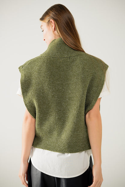 Jersey verde sin mangas de cuello alto con cierre de cremallera